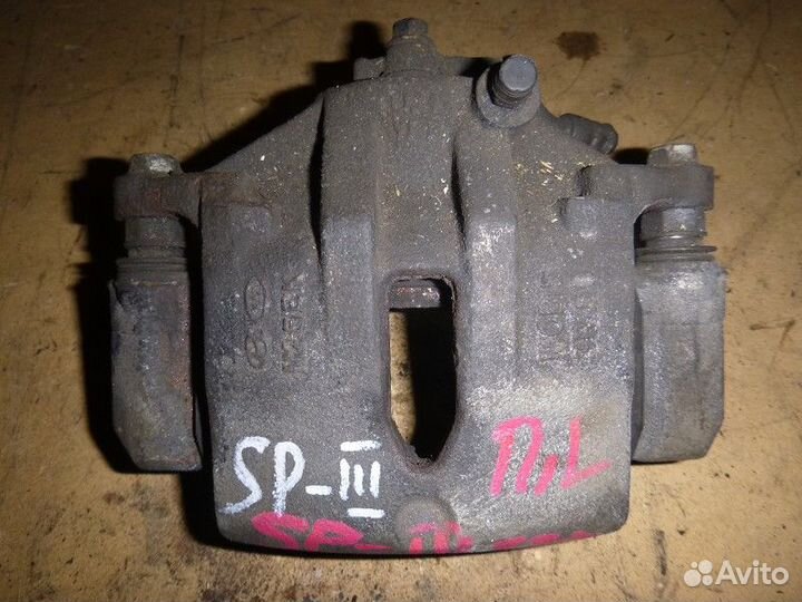 Суппорт передний правый KIA sportage 2010