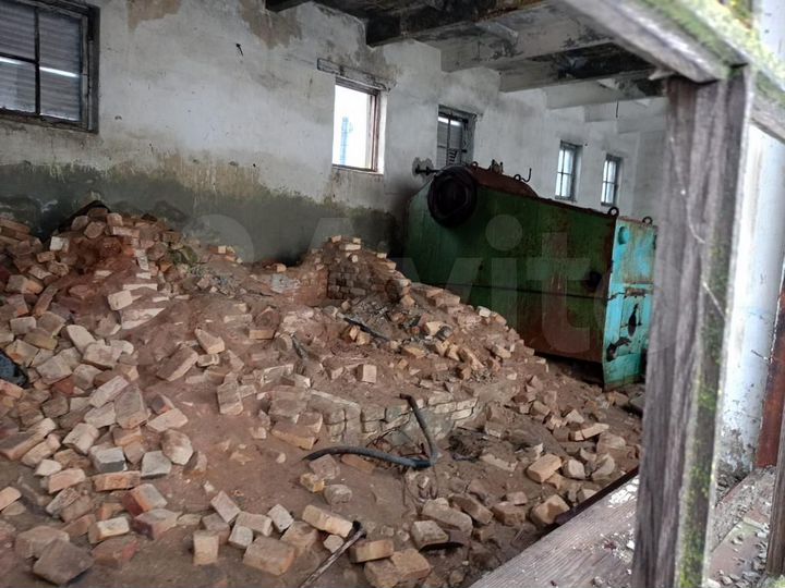 Здание, 3000 м²