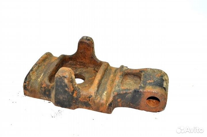 Кронштейн амортизатора переднего моста, нижний пра