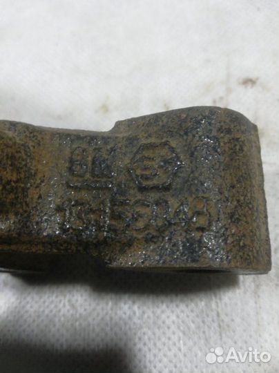 Кулак поворотный передний правый Opel Astra H