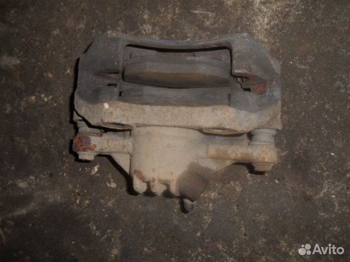 Суппорт передний левый Peugeot 206 2B TU3A 2008