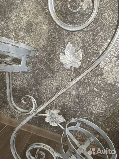 Подставка для цветов напольная металлическая