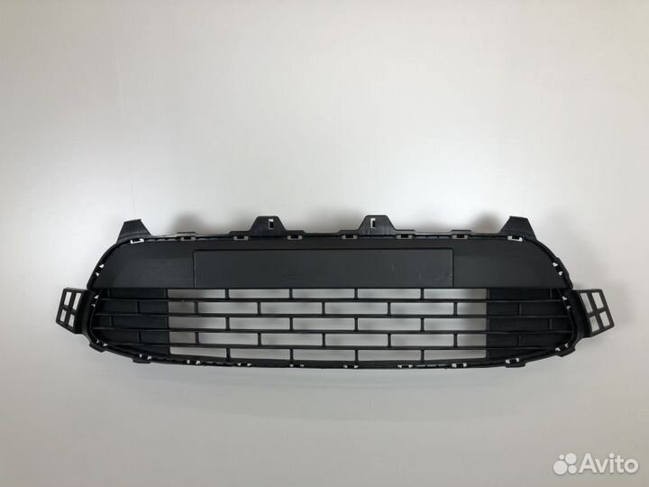 Решетка в бампер центральная Kia Rio 4 FB 2017