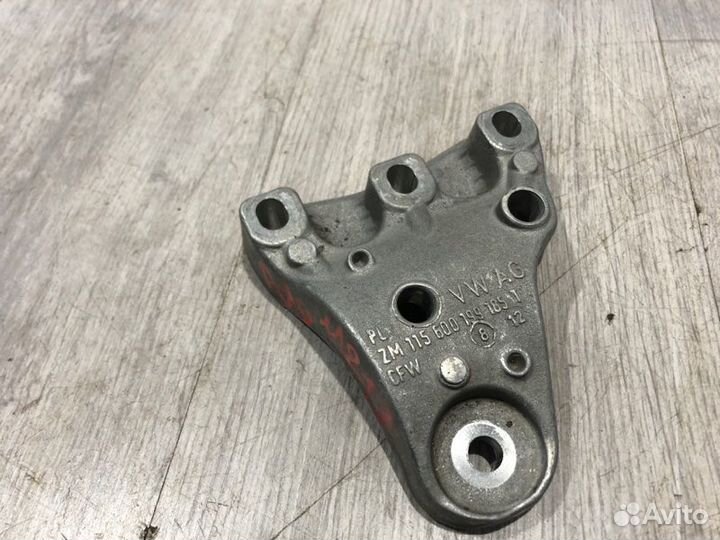 Кронштейн опоры двигателя правый Volkswagen Polo 5