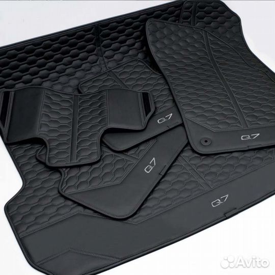 Комплект автомобильных ковриков в салон и багажник