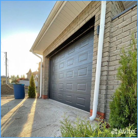 Гаражные секционные ворота DoorHan