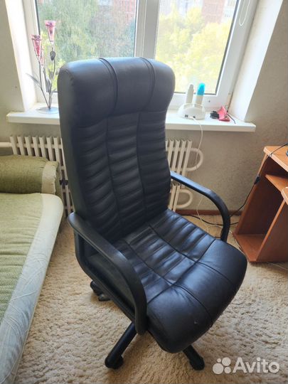 Компьютерное кресло натуральная кожа