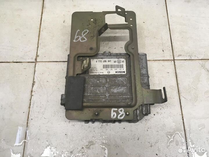 Блок управления двигателем Golf III/Vento 1991-199