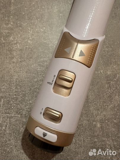 Фен-щетка Philips