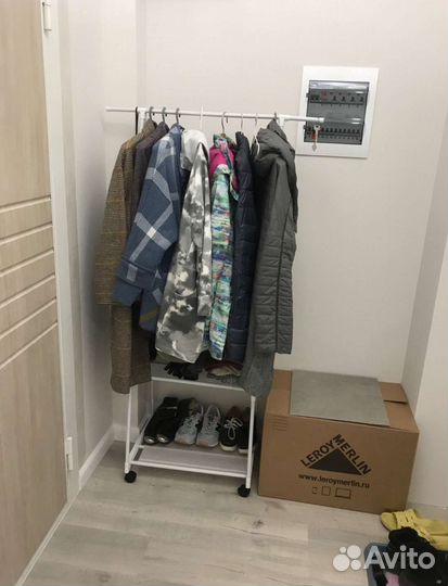 Вешалка напольная