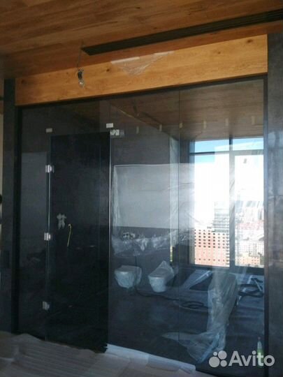 Монтаж зеркал, изделий из стекла и предметов интер