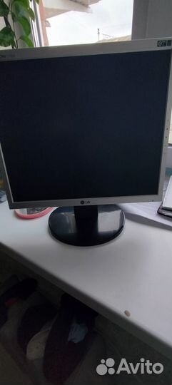 Монитор LG