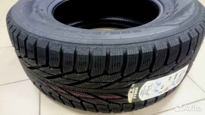 Nokian Tyres Hakkapeliitta R2 215/55 R16 97R