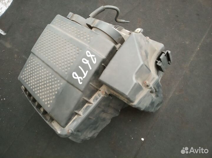 Корпус фильтра Rаnge Rover Sport L320 06-13 3.6TD