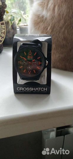 Часы Crosshatch