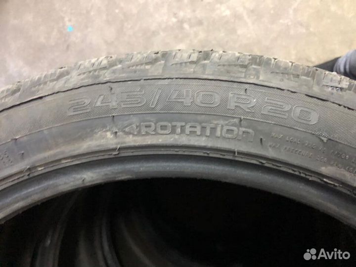Nokian Tyres WR Snowproof P 245/40 R20 и 275/35 R20 99W