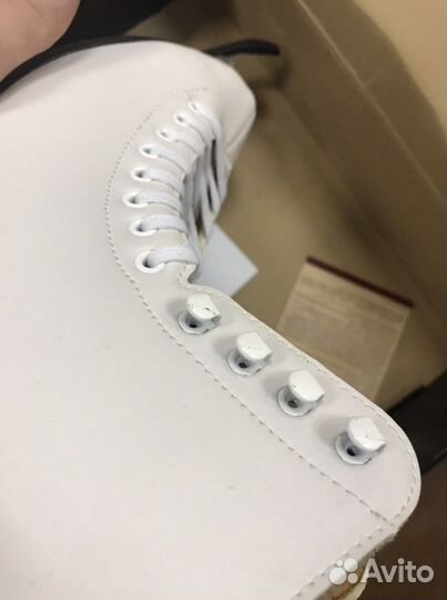 Коньки фигурные