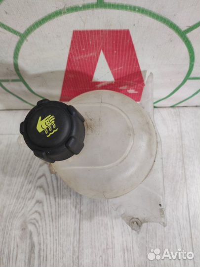 Бачок расширительный Renault Sandero BS K7J 2009