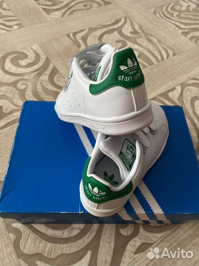Кроссовки adidas