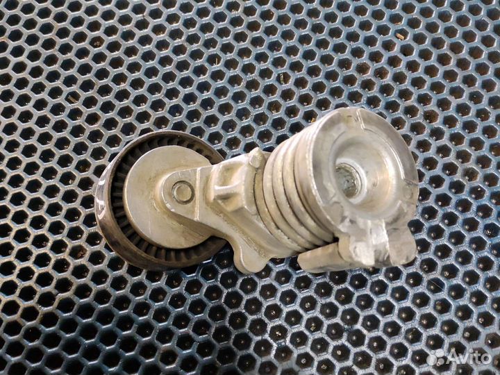 Ролик натяжителя skoda fabia 2 1.2