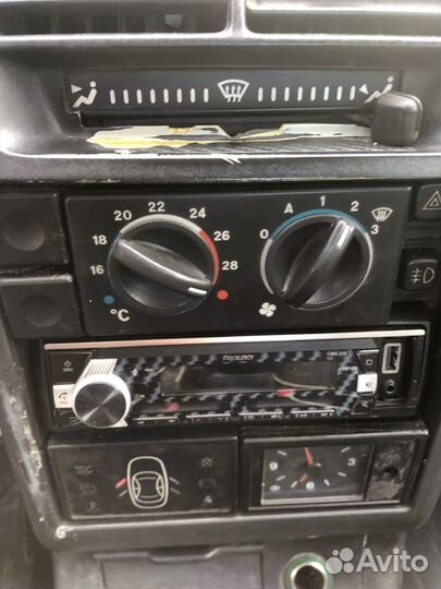 ВАЗ 2112 1.5 МТ, 2003, 200 000 км