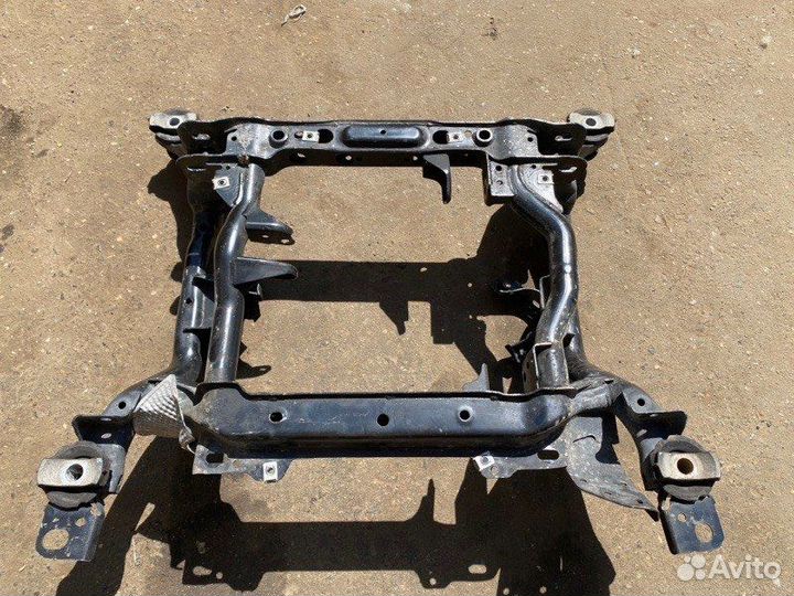 Балка подвески передняя Jeep Grand Cherokee WK2