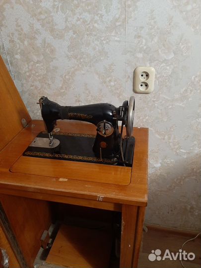 Швейная машина бу