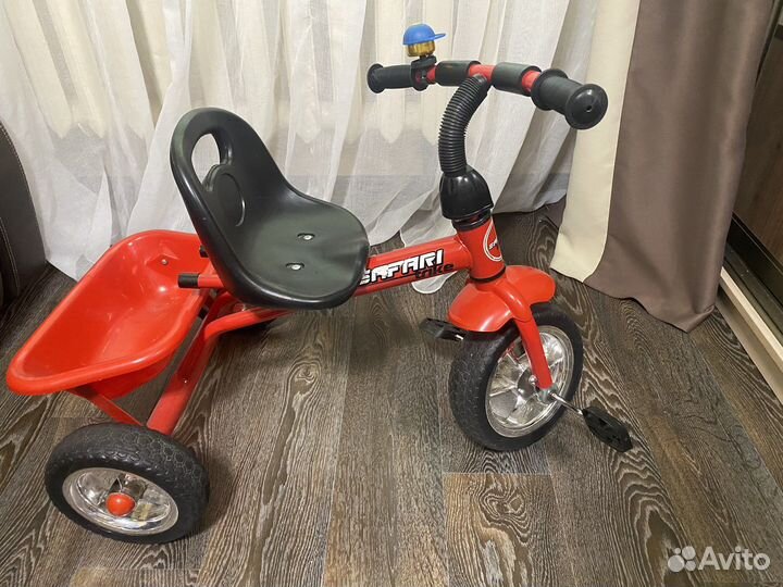 Трехколесный велосипед