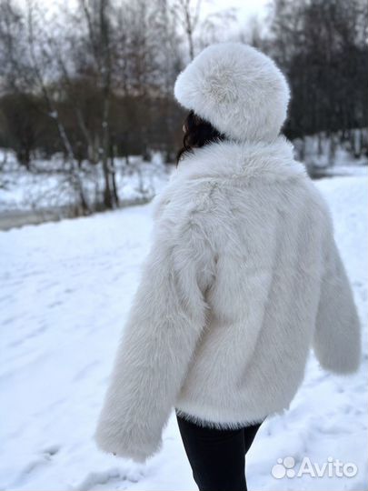 Искусственная шуба белая