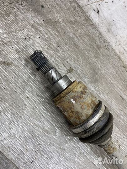 Полуось (привод в сборе) Nissan Teana