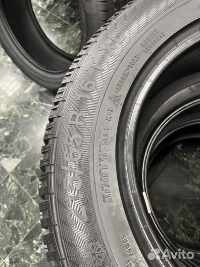 Gislaved Nord Frost 200 SUV 215/65 R16 102T