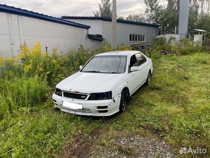 Nissan Bluebird Кузов SSS на запчасти