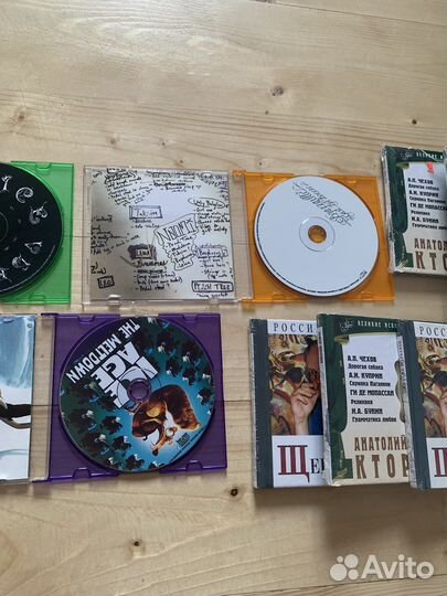 12 CD и MP3 дисков
