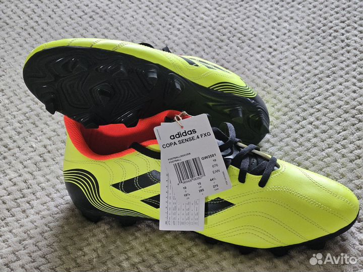 Футбольные бутсы, новые, оригинал