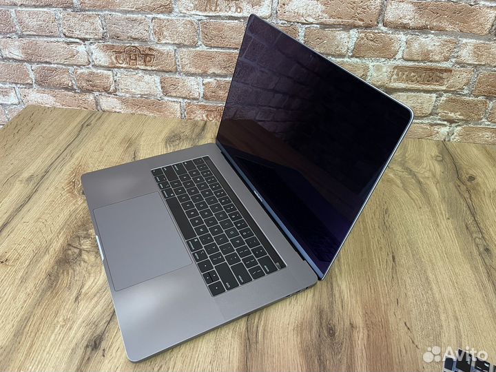 Apple MacBook Pro 15 2019 i9/16/512/560X