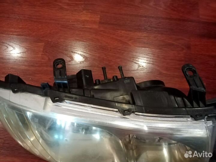 Фара Nissan Cedric, Gloria HY34 передняя правая