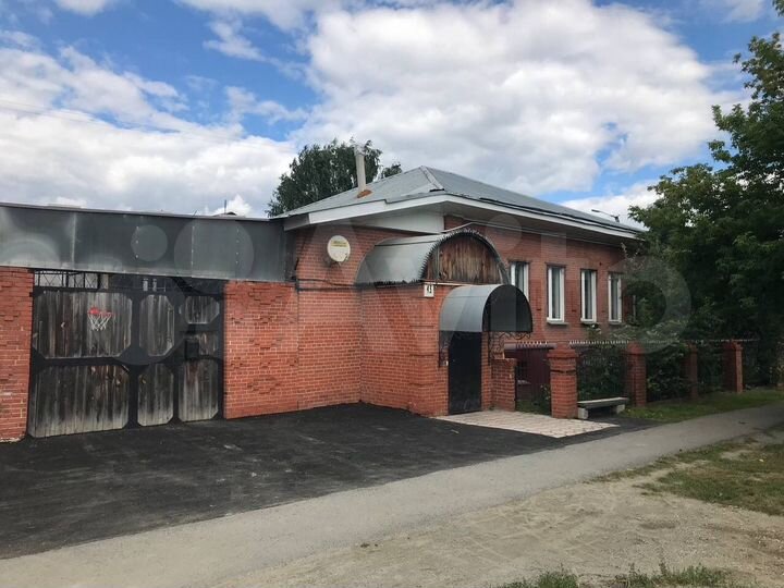 Дом 170 м² на участке 5 сот.