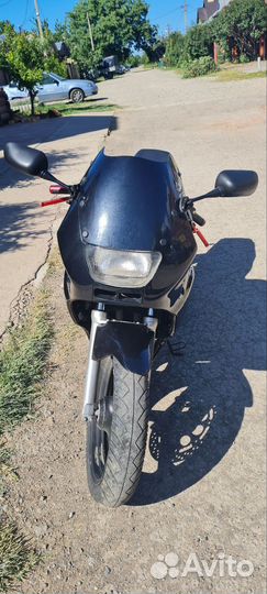 Suzuki gsx 250 Across