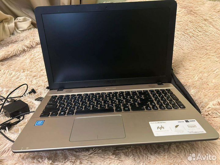 Ноутбук asus d541n