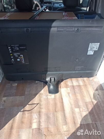 Телевизор Samsung UE48J6330AU, sony KDL-32RE403