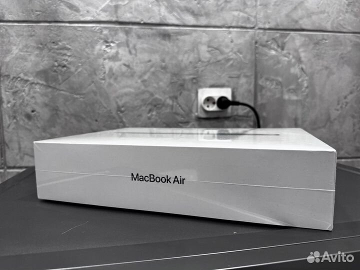 Apple MacBook Air (M1, 2020)