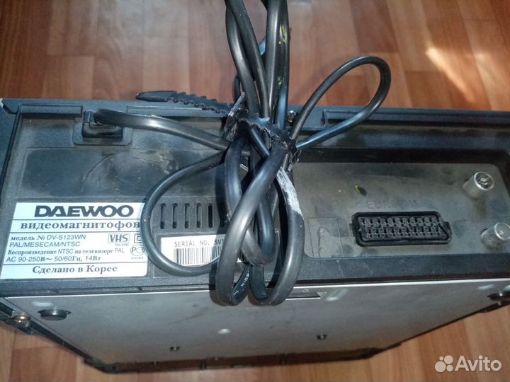 Видеомагнитофон