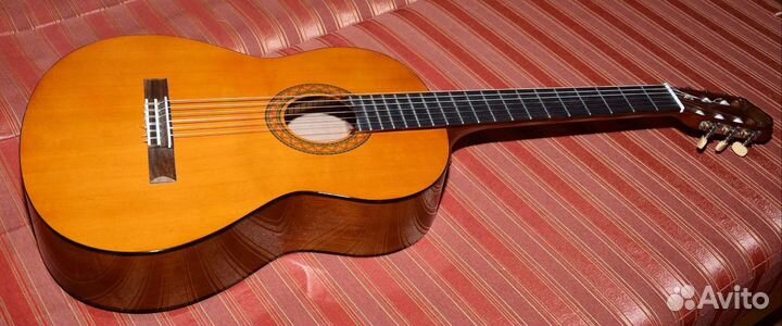 Классическая гитара yamaha c40