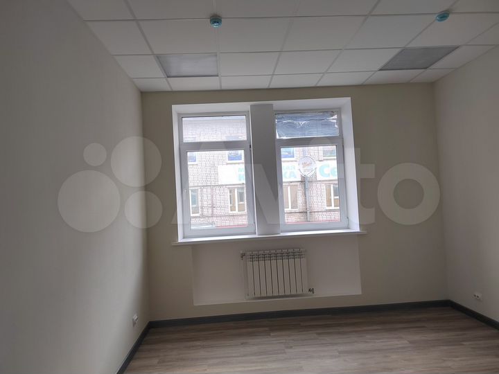 Офисы от 10,7 м² до 27,2 м²