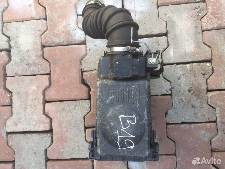 Корпус воздушного фильтра Toyota Avensis T250