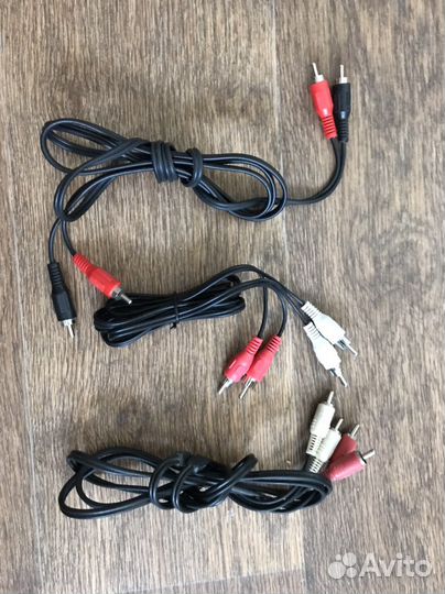 Разные виды кабелей с разъёмами
