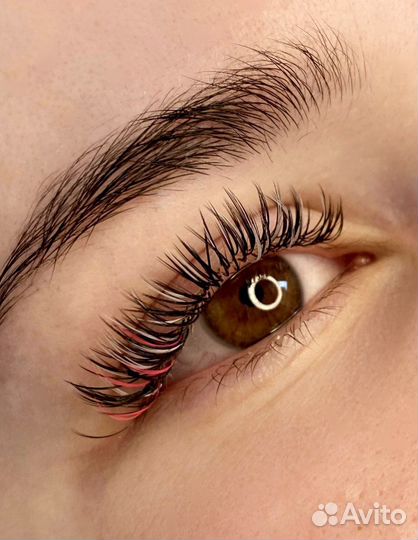 Наращивание ресниц и оформление бровей