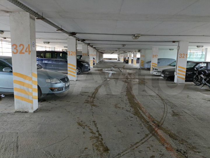 Машиноместо, 15 м²