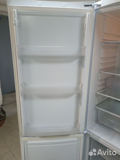 Холодильник Indesit