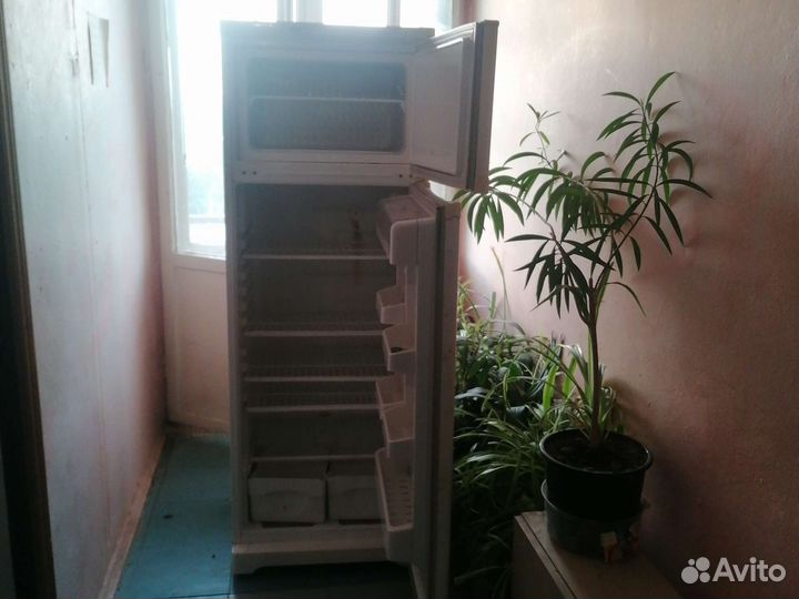 Холодильник на запчасти